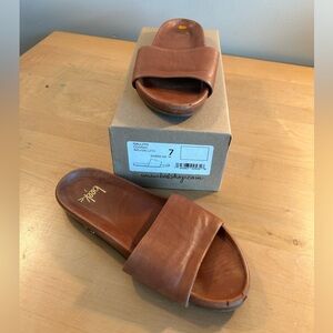 Women’s Been Brown Slide Sandals